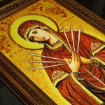 Jantárový obraz Sedembolestnej Panny Mária – Patronky Slovenska_Obr2.1_joi.sk